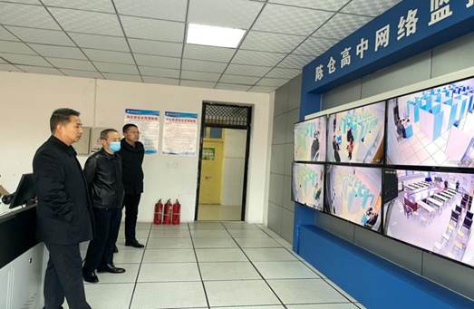 说明: E:\我的资料\高考\2023高考\外语口语机考照片\12.jpg