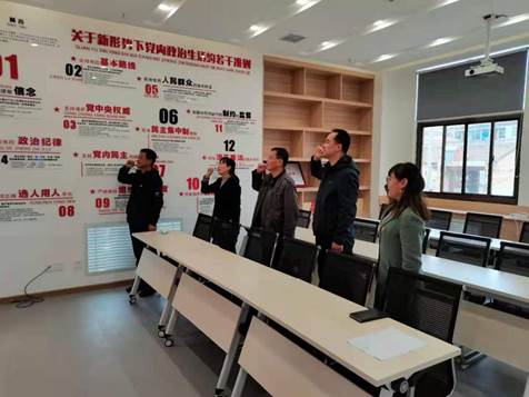 说明: 443b044ceea7c1bd2c2e61bb27e791a.jpg