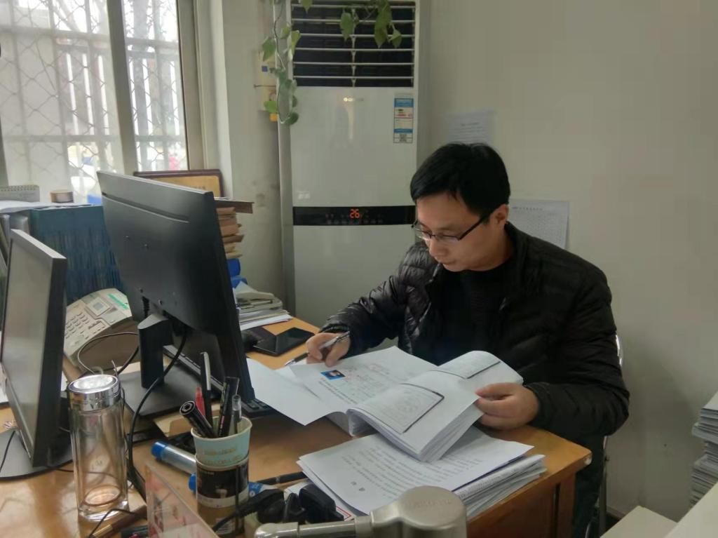 70afb70b3be05f2f6622576f68106bc