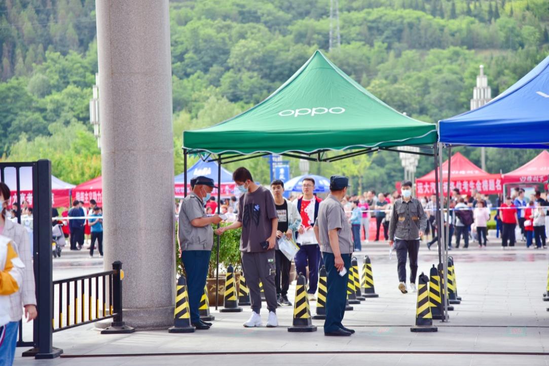 说明: C:\Users\ADMINI~1\AppData\Local\Temp\WeChat Files\b4fbadb34e682325b6c1c6fd54c123a.jpg